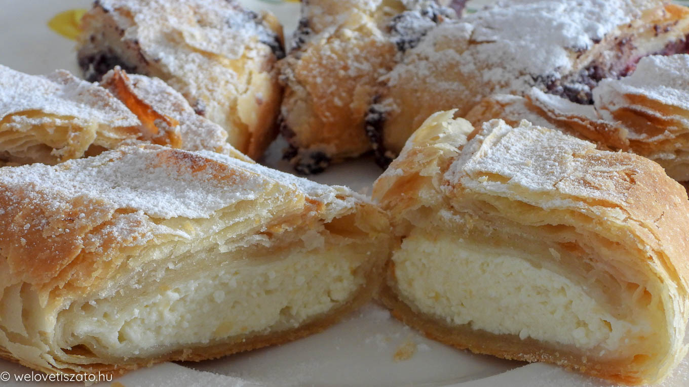 Poroszlói rétesház